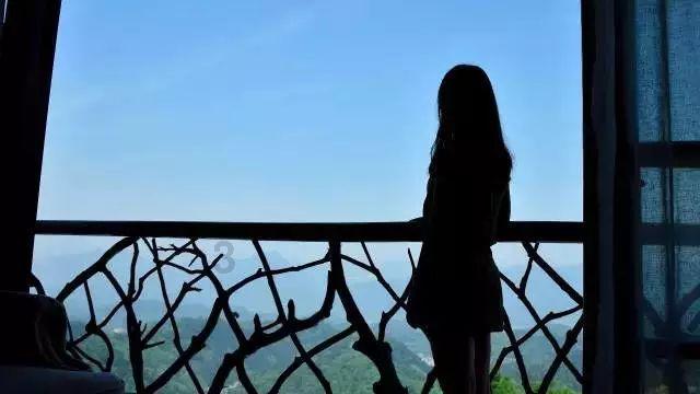 暖阳下的女孩们