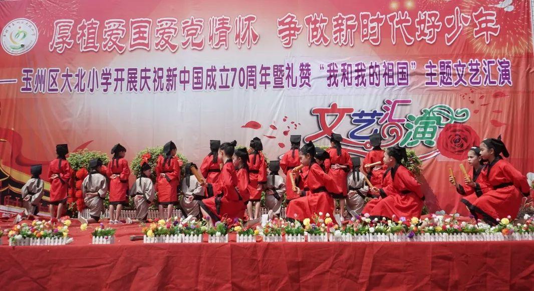 为什么长辈小时候所受的教育比现在要粗暴许多却没有出现心理问题？