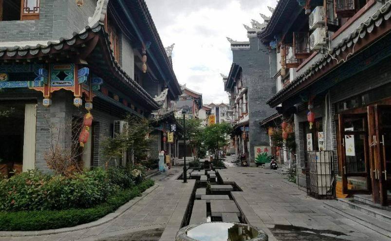 探秘大学师生恋,合适吗?吉鹿力问答社区